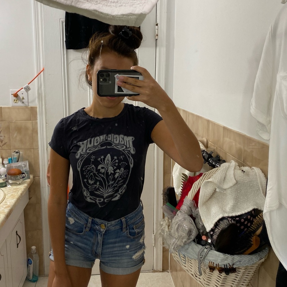 buy1get1 50% off!- American Eagle Super soft tee!